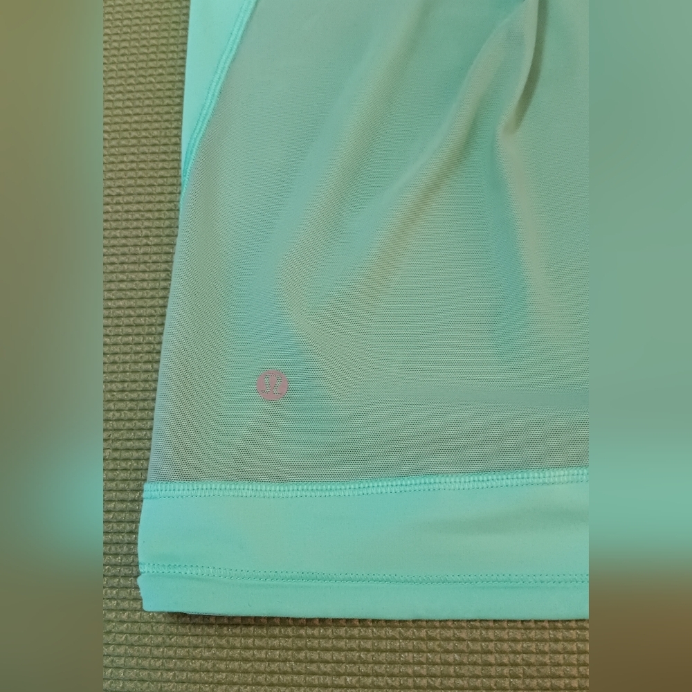 Lululemon Athletic Racerback Top Mesh Woven Back Workout Elastic Waist Sz 8 - Picture 8 of 10